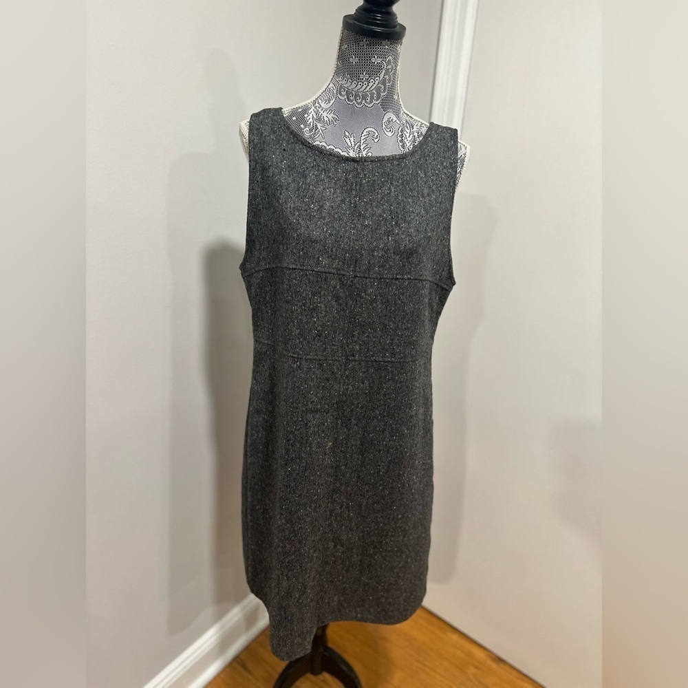 NWOT L.L. Bean Gray Sz:12 Petite Wool mini Sleeveless Sheath Dress.